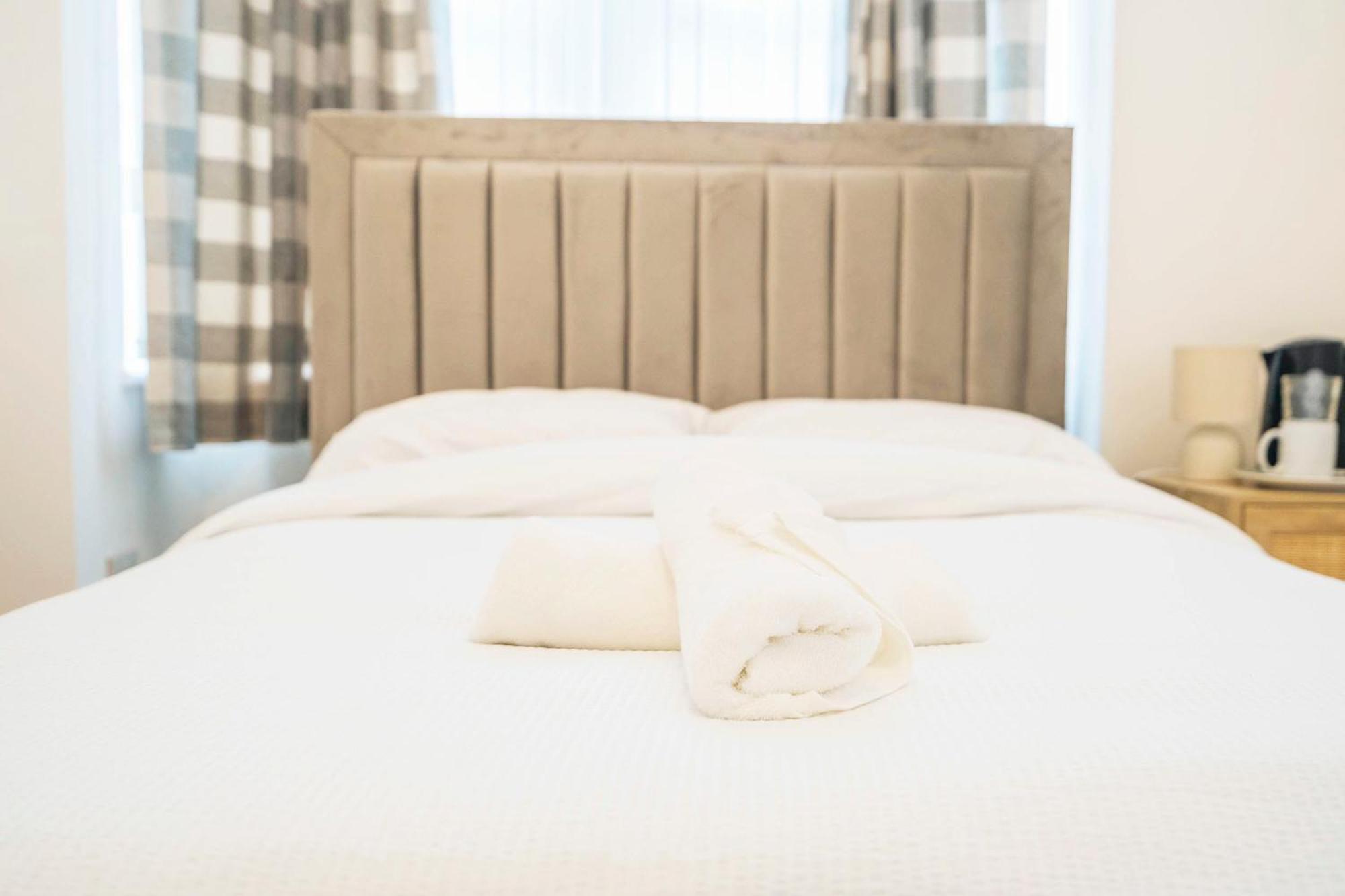 Majestic Inn بوتل المظهر الخارجي الصورة