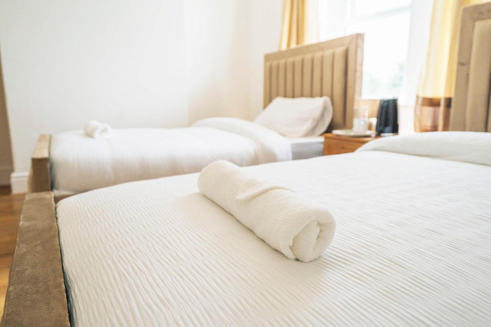 Majestic Inn بوتل المظهر الخارجي الصورة